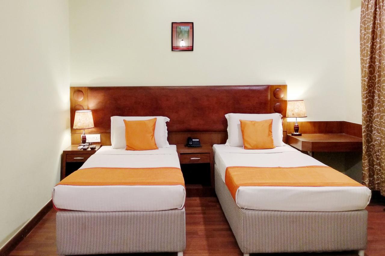 Oyo 6110 Thalassa Suites Bangalore Ngoại thất bức ảnh
