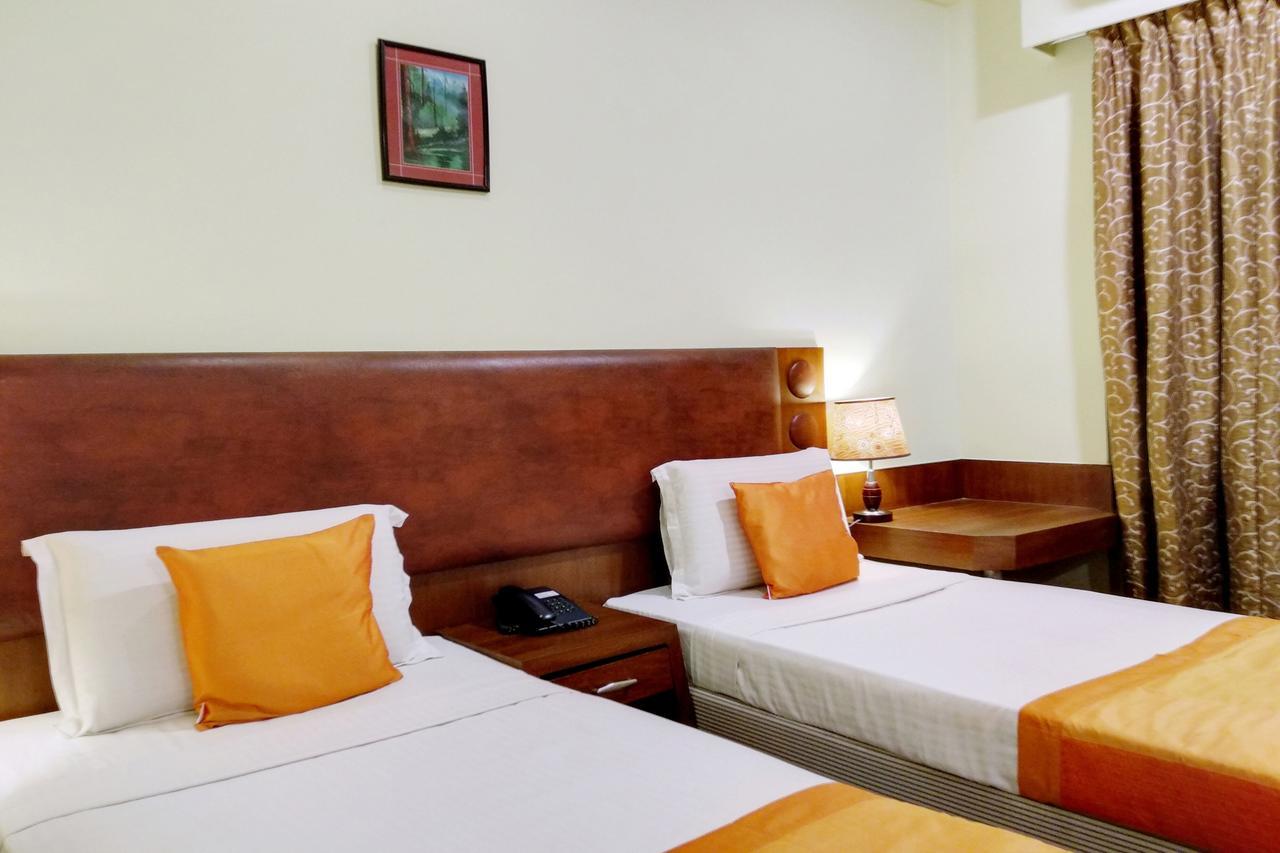 Oyo 6110 Thalassa Suites Bangalore Ngoại thất bức ảnh