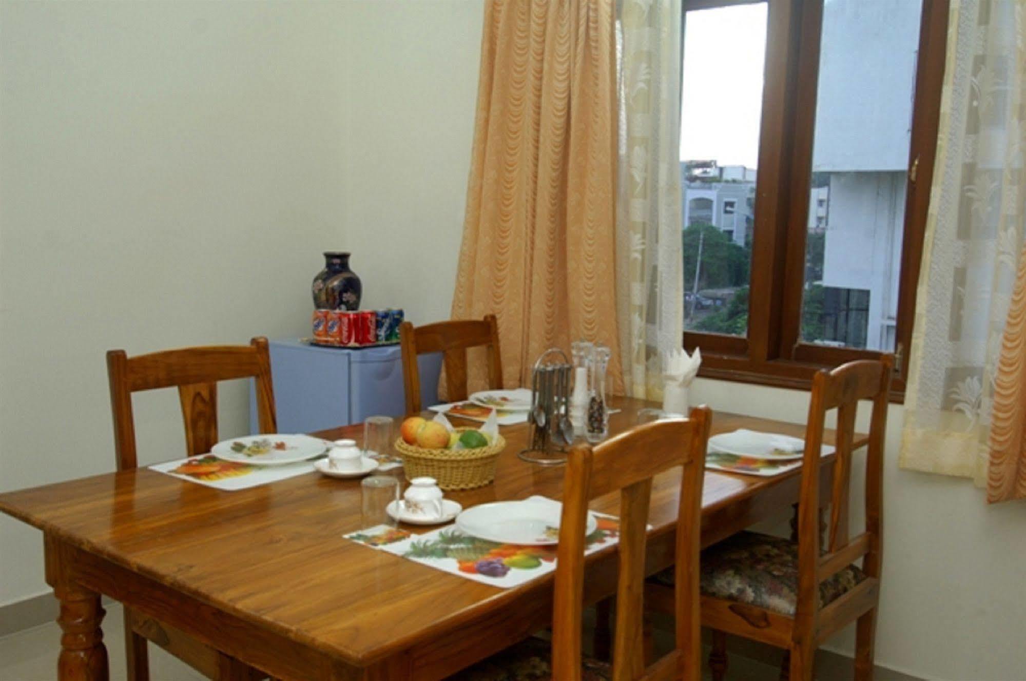 Oyo 6110 Thalassa Suites Bangalore Ngoại thất bức ảnh